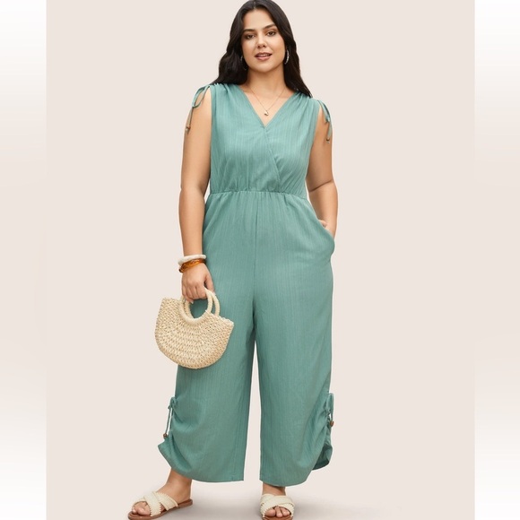 BloomChic Plus Size 2XL Plain Textured Surplice Neck Drawstring Jumpsuit us18-20 - Picture 1 of 8